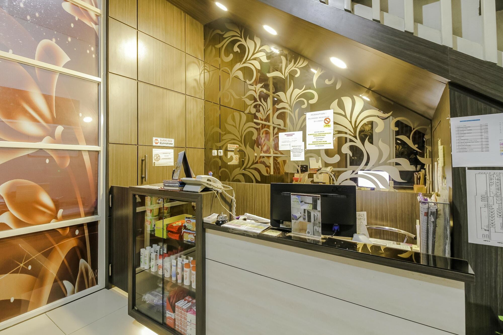 红多兹酒店-近三马林达中心广场 外观 照片